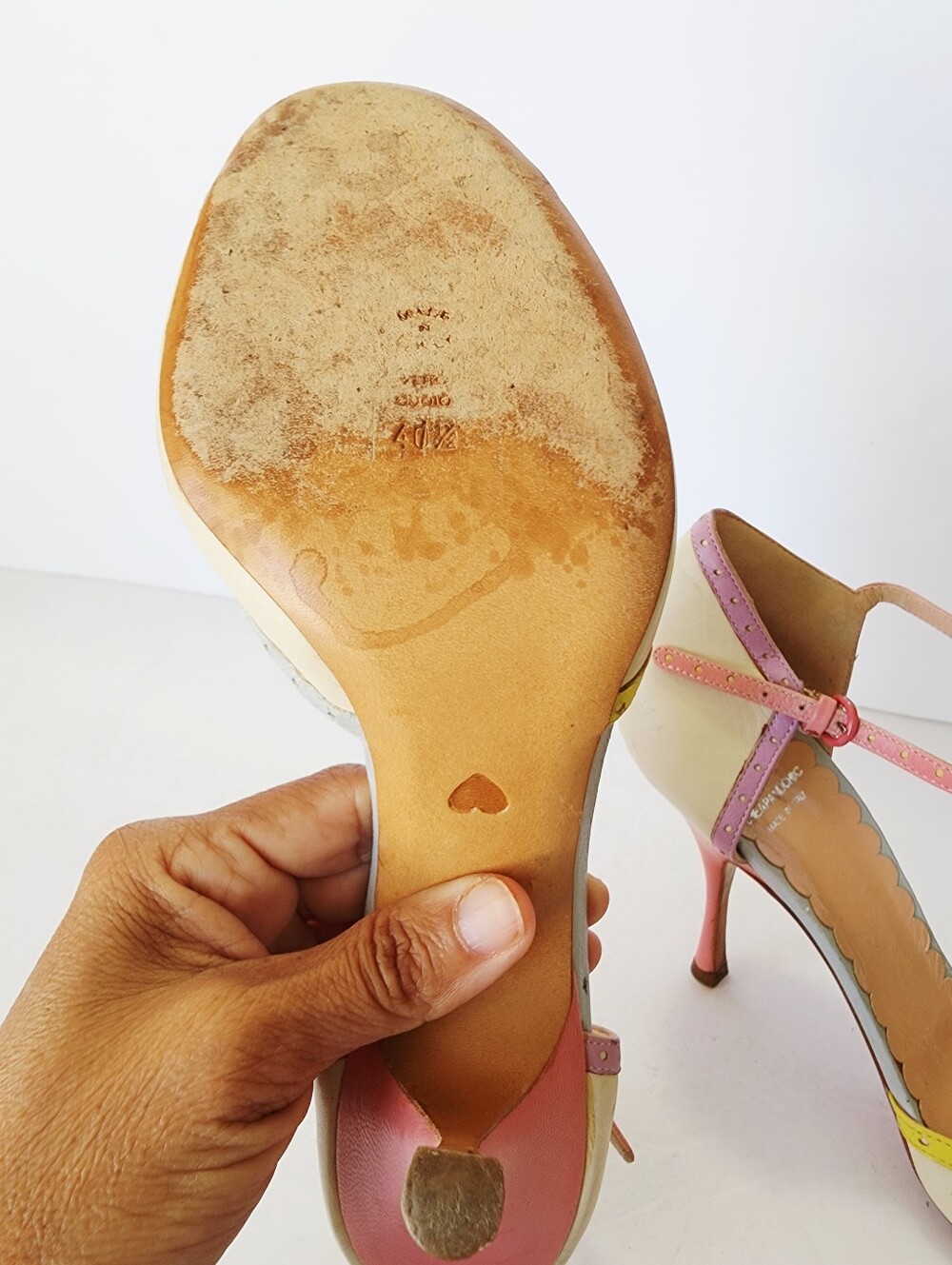 Vintage Moschino Cream Peep-Toe Heels with Pink Accents Size 40.5 - Picture 7 of 10